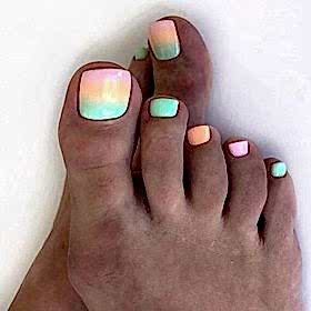 Педикюр с неоновым покрытием - работы выпускников студии Relaks Me
