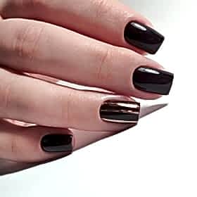 Маникюр темного цвета