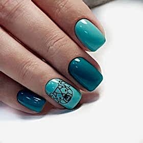 Голубой маникюр - работы выпускников студии Relaks Me