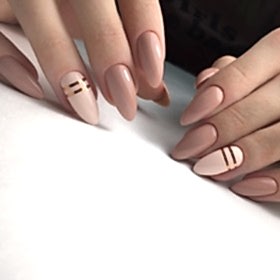 Нежный дизайн маникюра - работы выпускников студии Relaks Me