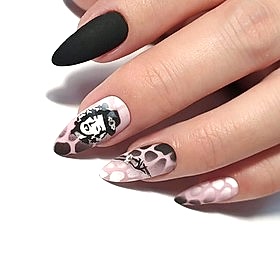 Стемпинг на ногтях - работы выпускников студии Relaks Me