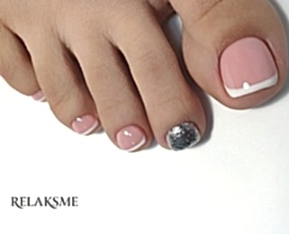 Французский педикюр