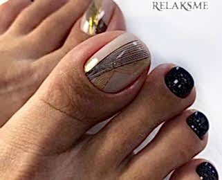 Черный педикюр