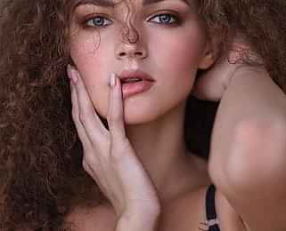 Макияж для фотосессии в салоне красоты «Relaks Me» в Алматы