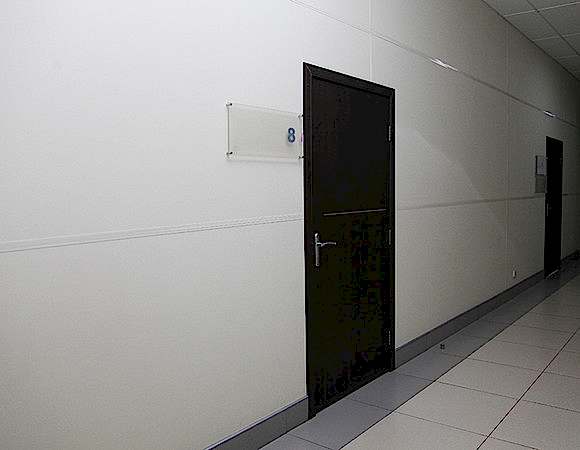 Вход в школу маникюра и педикюра Relaks Me