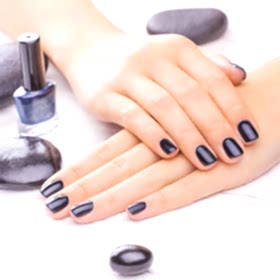 Покрытие ногтей лаком